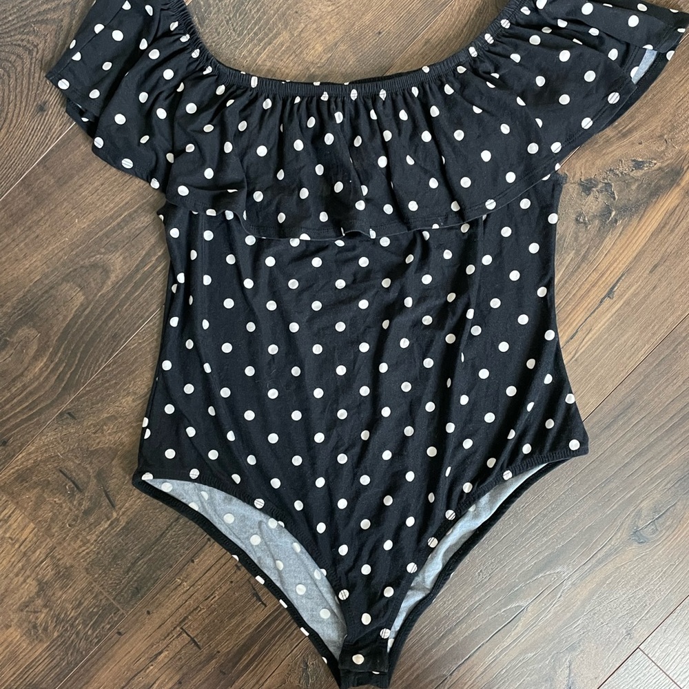 No boundaries spotted bodysuit, off the shoulders